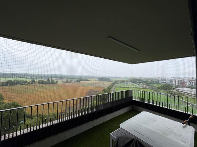 Balcon Solution Hybride Protection Chat Meyrin